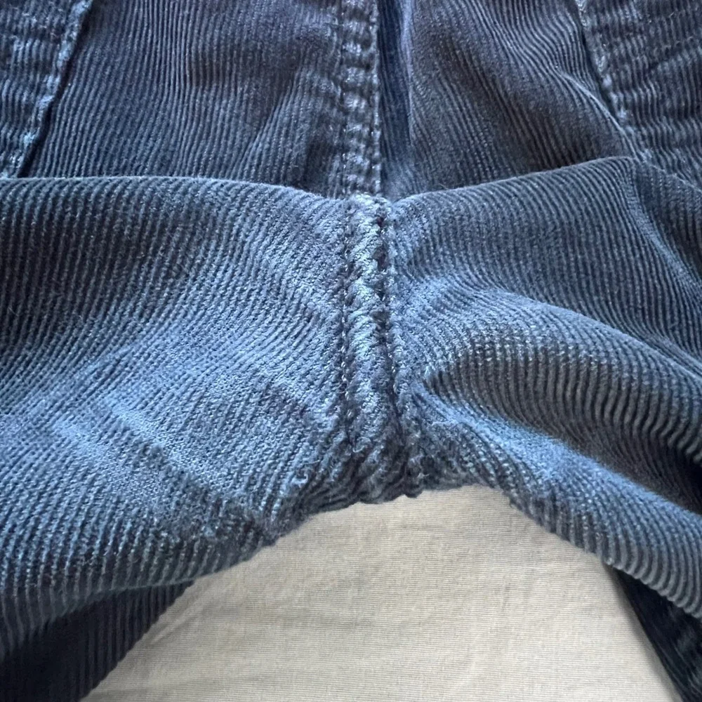 LEVI'S 502 Corduroy Pants Mens Size 36x29 Taper Fit‎ Dark Wash Cotton Blend
